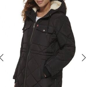 Levi’s Black Diamond Quilted Puffer Jacket Mid Length Sherpa Lined